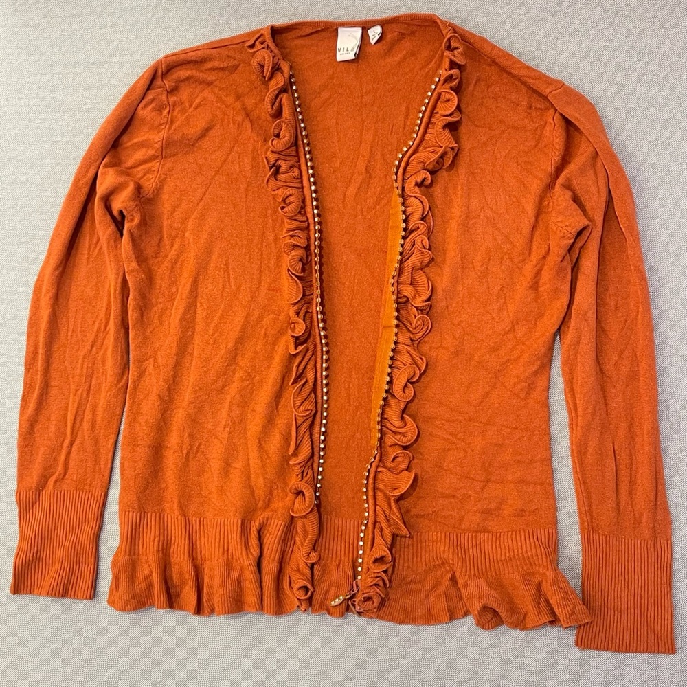 VILA Milano Burnt Orange Ruffle Trim Zip Cardigan – Pearl Detail Knit Sweater‎